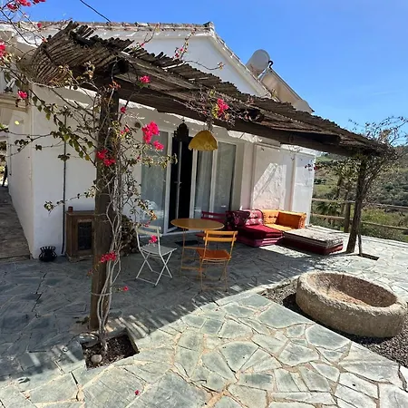 Dariana Padel & Pool Country house